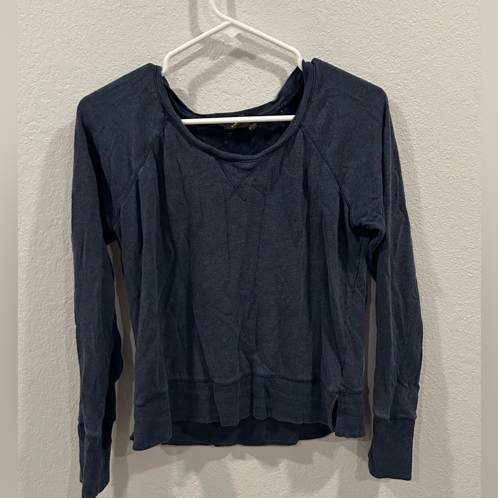 Athleta crewneck top size small